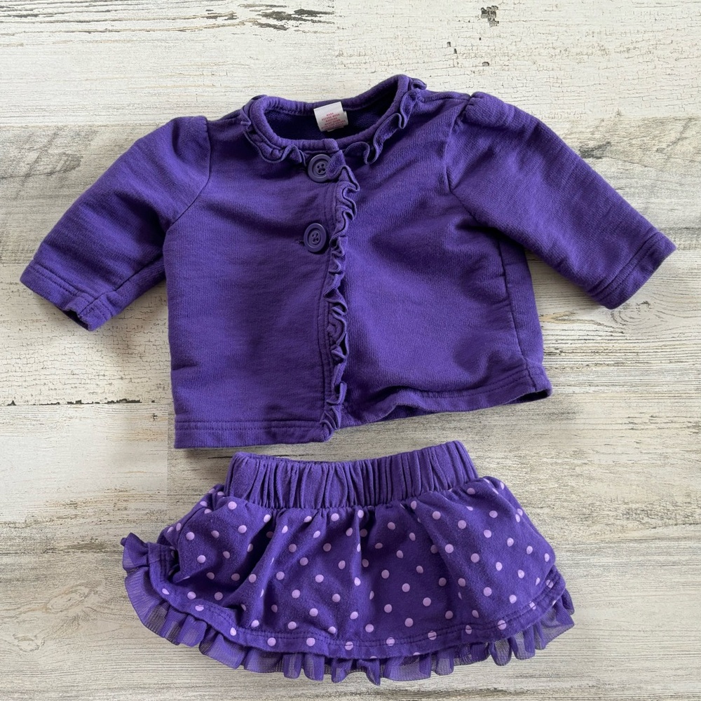 3/$9 - Circo Girls 2 Piece Long Sleeve Top and Skirt Set Size 3 months